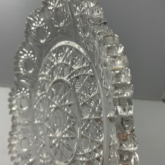 Stunning Vintage Thick Glass Pressed Pattern Glass 8" Serving Dish or Plate - Picture 5 of 5